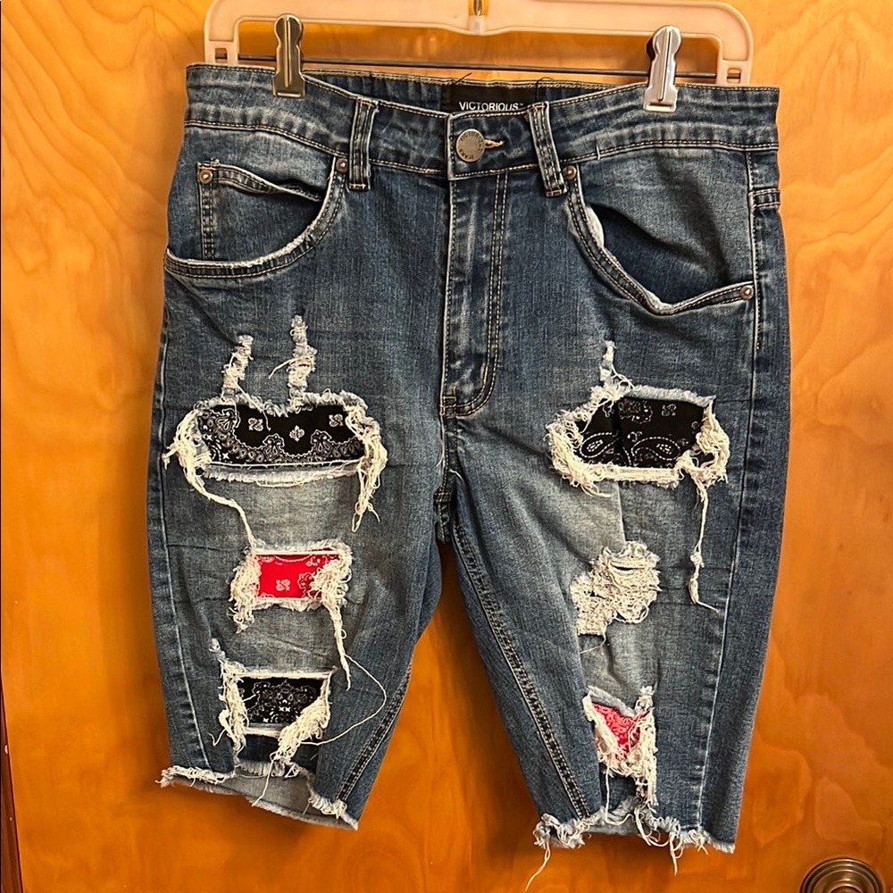 Preowned Victorious Men's Casual Multi Color Distressed Denim Shorts Waist 30